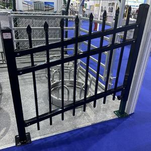 Panneaux de clôture en métal d'acier de piquets commerciaux de rayonnage Panneaux réglables adaptant aux panneaux de pentes - Product Image 1