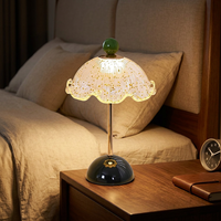 Lampe de table de luxe minimaliste sans fil à commande tactile rechargeable de style nordique haut de gamme pour hôtel et restaurant