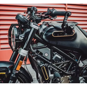 Cubierta protectora de faro de motocicleta impermeable para Husqvarna <span class=keywords><strong>Svartpilen</strong></span> 401 250 <span class=keywords><strong>2020</strong></span> 2021 modelos de pantalla de lámpara Compatible - Product Image 6