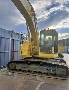 Excavatrice hydraulique moyenne efficace Cummins Komatsu PC228-11 d'occasion, modèle 2023, puissance de 123 kW pour le développement urbain et les infrastructures - Product Image 1