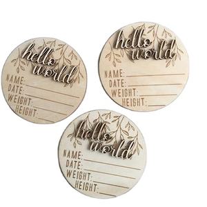 <span class=keywords><strong>Famille</strong></span> bienvenue à ange bébé bonjour monde en bois bébé annonce de naissance disque carte d'étape pour nouveau-né bébé Photos - Product Image 1