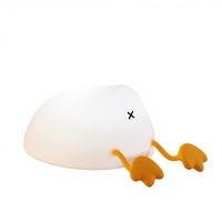 Lampe de chevet USB à trois vitesses, design dessin animé en silicone en forme de canard, alimentée par prise secteur, cadeau pour enfants, ornement de bureau durable