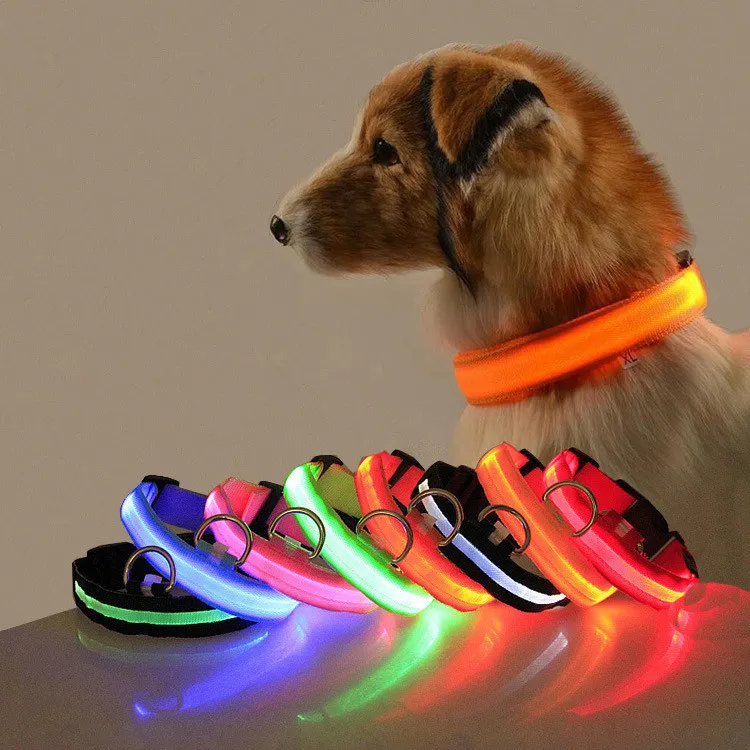 ปลอกคอสุนัขเรืองแสงสะท้อนแสงแบบชาร์จไฟ LED แบบชาร์จไฟได้ทำจากโพลีเอสเตอร์สามารถปรับได้เพื่อความปลอดภัยให้กับแมวและลูกสุนัข
