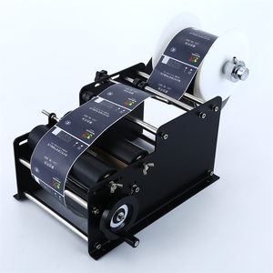 ラウンドボトル用ワイドタイプラベル貼り付け機手動ラベリングマシンワインボトルステッカーラベル小型包装機 - Product Image 1