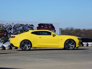 2017 Chevrolet Camaro 2.0T RWD usato auto sportive cambio automatico telecamera posteriore pendolarismo urbano luce interna benzina R20 - Product Image 5