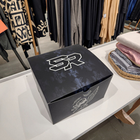 Boîte d'emballage personnalisée pour t-shirt et casquette, articles cool, avec votre design unique