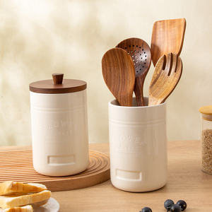 Tarro de Cerámica con Tapa de Madera y Etiqueta con Logotipo Personalizado, Estilo Moderno, para Almacenamiento de Cubiertos, Té y Alimentos - Product Image 5