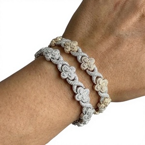 AMBER JEWELS Pulsera Unisex de Oro Sólido de 14K con Diamantes Cultivados en Laboratorio y Perlas de Agua Dulce, Engaste de Garra, Estilo Geométrico Hip Hop, Cadena de Eslabones, Certificación IGI - Product Image 1