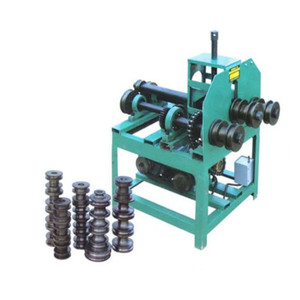 Machine à cintrer le fer à règles en acier pour cadre de <span class=keywords><strong>porte</strong></span> en PVC <span class=keywords><strong>hydraulique</strong></span>, <span class=keywords><strong>prix</strong></span> pour le cintrage du fer - Product Image 1