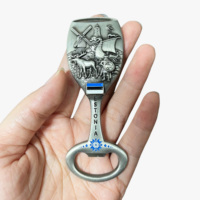 Aimant en métal de haute qualité pour réfrigérateur Costa Rica Chili Londres Arabie Saoudite Dubaï Macao Ville Souvenir Aimant de réfrigérateur avec ouvre-bouteille