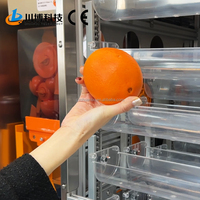 Vers sinaasappelsap automaat Chuanbo Technology, creditcardbetaling, automatische fruitensap expresslevering in Mall Park