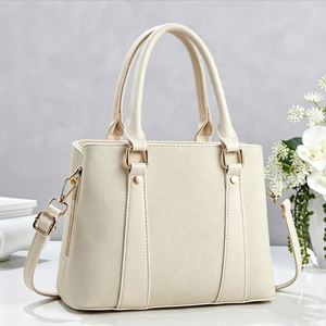 Classic Versatile Elegant High-End Red Small Square Quilted <b>Bag</b> With Metal Chain Strap For Mom 2026 New Model - Product Image 1