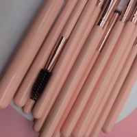YRX 16 pinceaux de maquillage avec de nouveaux designs de poils, pinceaux pour fards à paupières, estompage des yeux, anticernes, illuminateur, pinceaux de maquillage vegan OEM