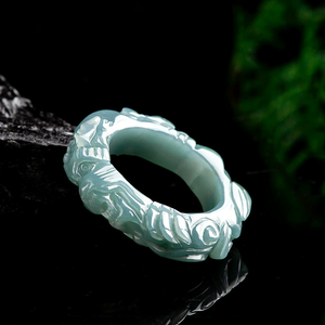 Anillo de dragón de jadeíta azul de agua de grado A natural de alta gama con grabado tridimensional de dragón de jade de grado hielo, tipo broche de solapa - Product Image 2