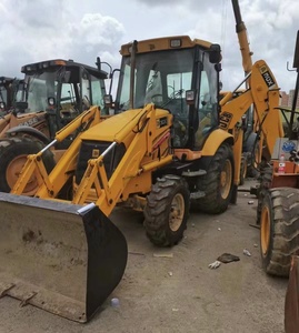 รถตักล้อยาง JCB 3CX มือสอง กำลังสูง 68.6 กิโลวัตต์ เครื่องยนต์ดีเซล บุ้งกี๋ขุดขนาด 0.84 ลูกบาศก์เมตร เหมาะสำหรับงานโครงการสาธารณูปโภค - Product Image 1