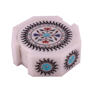 Ensemble de sous-verres ronds en marbre blanc de luxe avec de magnifiques incrustations florales multicolores en pietra dura disponibles à prix de gros - Product Image 3