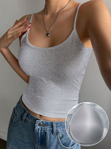 Vente en gros usine : Camisole sexy Y2K pour femme, à fines bretelles, dos en U profond, douce, coupe ajustée, avec soutien-gorge intégré, idéale pour superposer, été - Product Image 4