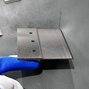 Vật liệu tuyệt vời tùy chỉnh dịch vụ phi tiêu chuẩn lưỡi đặc biệt hình lưỡi cho băng - Product Image 3