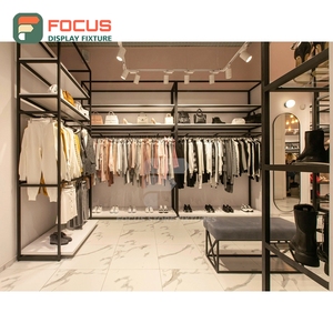 Vitrine en bois sur mesure pour magasin de vêtements – Gestion de projet - Product Image 2