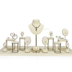 Vente chaude De Luxe Nouveau Style Bijoux Présentoir Ensemble Fenêtre Affichage Props Premium Bijoux Affichage Accessoires - Product Image 2