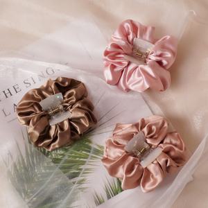 Beste Aangepaste 100% Moerbei Zijde <span class=keywords><strong>Scrunchies</strong></span> Maat En Kleur Voor Vrouwen - Product Image 4