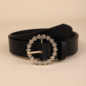 Cinturón elegante de cuero y PU de diseño simple para mujer con hebilla con incrustaciones de diamantes de imitación plateados estilo occidental de moda - Product Image 2