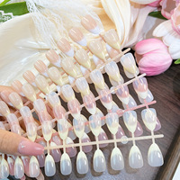Lot de 24 faux ongles en ABS, pré-dessinés, style French Ombré Goutte d'eau Amande, courts, pour nail art, à porter