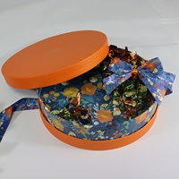 Belle boîte de cadeaux en carton rigide au design décoratif indien personnalisé boîte de chocolat en relief avec matériaux recyclés