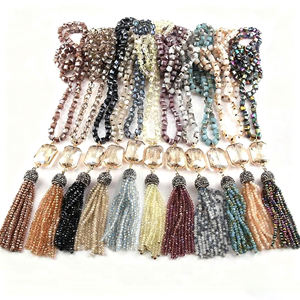 <span class=keywords><strong>Collana</strong></span> <span class=keywords><strong>Lunga</strong></span> da Donna in Stile Bohémien <span class=keywords><strong>con</strong></span> Perle di Vetro Quadrate Annodate e Nappa di Cristallo - Product Image 1