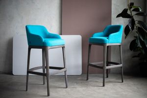 Aruna Tabouret de bar élégant et sophistiqué Sièges de soutien en tissu pour les comptoirs de bar d'hôtel élégants et fonctionnels - Product Image 2