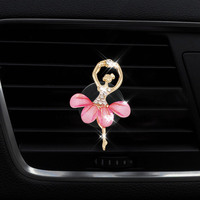 Diffuseur d'arômes de voiture en métal de luxe et tendance – Clip de ventilation élégant pour décoration intérieure, cadeau longue durée, naturel