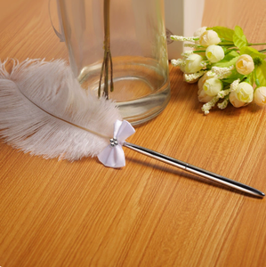 Stylo bille plume blanche en métal avec nœud en ruban – Cadeau d'écriture original - Product Image 3