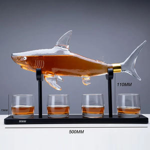 Bouteille de vin en verre en forme de requin à haute teneur en borosilicate faite à la main en gros d'usine - Product Image 1