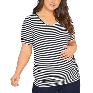 T-shirt rayé décontracté en coton oversize à manches courtes pour femme, grande taille, inspiré du streetwear, essentiel pour un look décontracté et facile à superposer - Product Image 1