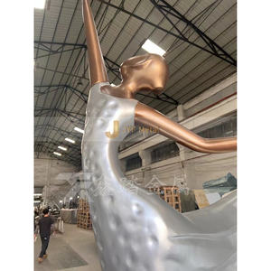 V276 Sculpture abstraite extérieure en métal Sculpture humaine polie en acier inoxydable à vendre - Product Image 3