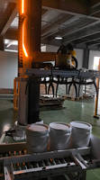 Robot de palettisation industriel de type colonne, machine de palettisation automatique de seaux en plastique avec pince multi-têtes pour ligne de convoyage