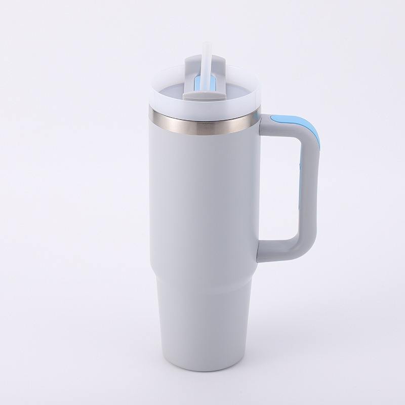 สีเทาอ่อน