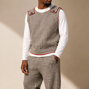 Completo Sportivo da Uomo con Logo Personalizzato, Stile Y2k Urbano, Gilet Senza Maniche a Pied-de-Poule e Pantaloni Larghi, Abbigliamento Streetwear - Product Image 3