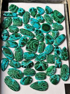 Cabochons en pierre naturelle de chrysocolle et malachite de qualité supérieure pour la fabrication de bijoux, l'artisanat et les cadeaux, disponibles au prix de gros - Product Image 3
