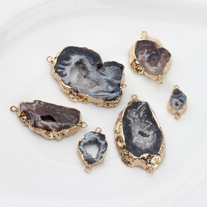 Vente en gros d'agate naturelle géode géométrique connecteurs d'irrégularité breloques pour la fabrication de bijoux à bricoler soi-même <span class=keywords><strong>trouver</strong></span> des accessoires de bijoux - Product Image 5