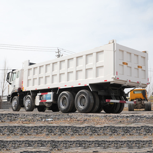 Camion à benne basculante Weichai à 12 roues, Sitrak 8*4, camion lourd diesel, six cylindres, transmission 6x4, direction à gauche - Product Image 1