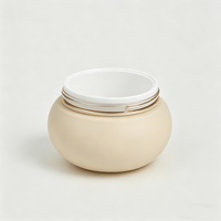 Pot en plastique PET blanc beige 50ml 100ml 200ml 300ml à surface douce au toucher pour lotions, soins de la peau, cosmétiques, crèmes et gommages avec bouchon à vis