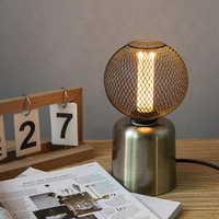 Lampe de lit Offre Spéciale design décoratif vintage Lampe de table de jardin en maille métallique Lampe de table moderne