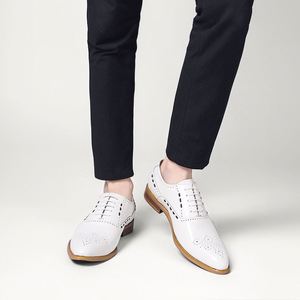 Chaussures Richelieu en Cuir Blanc Haut de Gamme pour Hommes – Idéales pour le Bureau, les Affaires et les Fêtes – Personnalisables avec Amorti – Collection Automne - Product Image 2