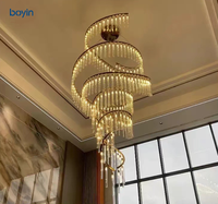 Lustre en verre de luxe moderne nordique, luminaire carré long personnalisé pour la décoration intérieure d'hôtel, de hall d'entrée, de bar, de villa, de salle d'escalier