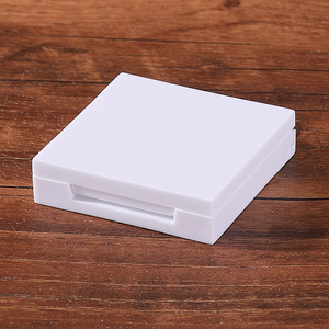 Palette de maquillage carrée en plastique blanche vide pour fard à joues et fard à paupières avec miroir - Product Image 5