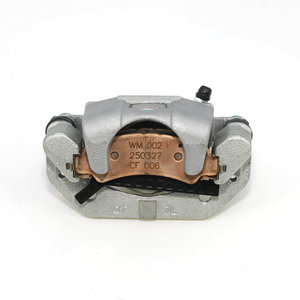 Pièces ATV UTV Étrier de frein avant gauche avec plaquettes de frein COMPATIBLE AVEC <span class=keywords><strong>CF</strong></span> <span class=keywords><strong>MOTO</strong></span> U <span class=keywords><strong>FORCE</strong></span> <span class=keywords><strong>1000</strong></span> EPS 9AWV-081100-4000 - Product Image 4