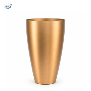 Jardinière en fibre de verre durable de luxe ML, pot de fleurs moderne doré pour l'intérieur/l'extérieur, pour la maison, le jardin, le hall d'hôtel et le bureau - Product Image 1