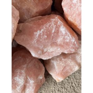 Super offre des blocs de quartz rose rugueux avec une pierre de quartz rose de forme naturelle pour des utilisations polyvalentes - Product Image 1