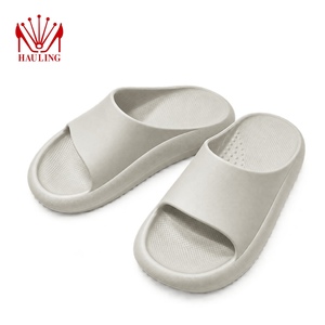 Pantuflas cómodas de plataforma EVA con suela gruesa y flexible con soporte para el arco del pie, para interiores, exteriores y baño. - Product Image 1